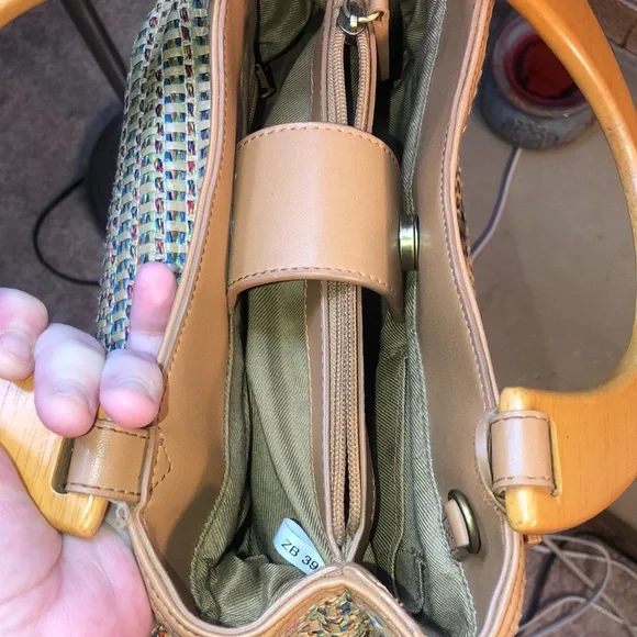 Vintage Fossil Key hand bag. - Picture 5 of 8